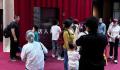 中国美术馆成网红打卡地 众多游客看完升旗后的第一站