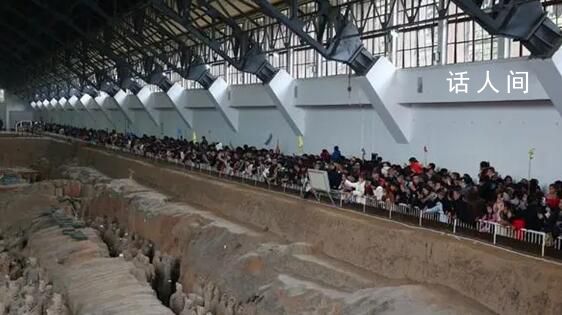 6万人到兵马俑1200人忘带身份证 导致无法顺利进入景区