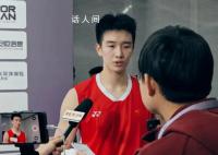 李诗沣战胜头号种子后敲脑袋庆祝 比赛时精神紧张因此选择以这样的方式庆祝和放松