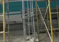 小区为增车位拆承重柱?住建局回应