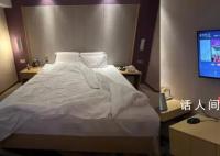 游客称在酒店检测出7个摄像头 案件正在进一步侦办中