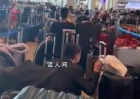 以首都机场遭袭民众趴地掩护 哈马斯宣布对以色列首都机场发动大规模火箭弹袭击