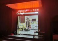 司机否认高速甩客致女乘客身亡 引发广泛关注