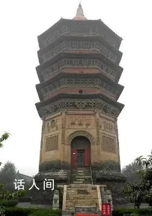 游客飞无人机撞损文峰塔?景区回应