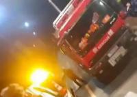 重庆一老年代步车坠河 4人身亡