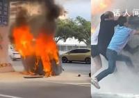 宝马与出租车相撞侧翻起火 1人身亡