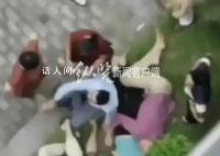 警方称产后坠亡女子患抑郁症 已有人前往死者家处理