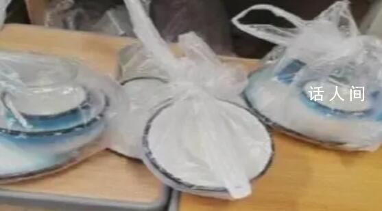 00后“整顿”餐具费 结账时有询问店员得到肯定后才将其打包带走