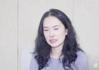 女出纳982次侵占公款获刑11年 权力不大但作风强势