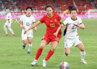 中国女足王珊珊泣不成声 中国女足无缘巴黎奥运会