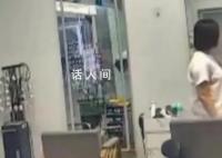女子理发后扫付款码离开又取消支付 网友：还能这样操作？