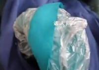 家长称孩子冬季校服拆开全是薄膜 回应：校长知道这个情况会尽快解决