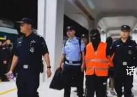 各地警方齐聚临沧分拣中心 押送大量电诈嫌疑人回乡