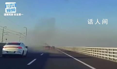女骑手超车被弹飞坠湖身亡 让看到的人触目惊心