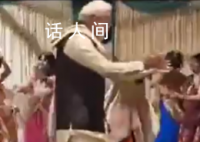 莫迪AI合成跳舞视频疯传 莫迪在出席排灯节特别活动时亲自辟谣