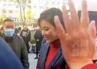 李思思离职央视40天主持3场商演 引起群众围观和热议