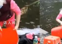 广州一女子景区瀑布内洗衣服 工作人员：不允许将加强巡查