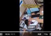 急诊医生得知奶奶去世抹掉眼泪接诊 这一幕让人泪目