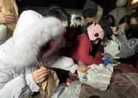 鹅腿阿姨考虑租门店稳定生意 这样的话学生们也可以更容易地找到我们