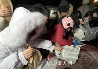 “鹅腿阿姨”主打的是人间烟火 为什么有这么大的魔力