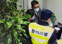 八旬老人沉溺“假冒董卿”温柔乡 遭到诈骗
