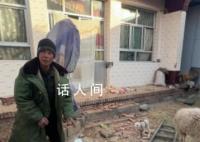 震区村民废墟中救出13只羊 等情况好转还要多养