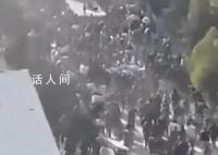 世卫援助加沙车队遭饥饿人群哄抢 加沙的饥饿和绝望程度已达到灾难性程度