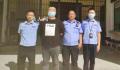 两男子在飞机上吸烟被行拘 处以行政拘留5日和7日