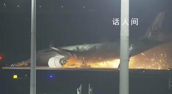 日本客机爆燃瞬间:滑行中炸成火球