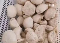 河南一学校给孩子吃馊馒头?官方通报