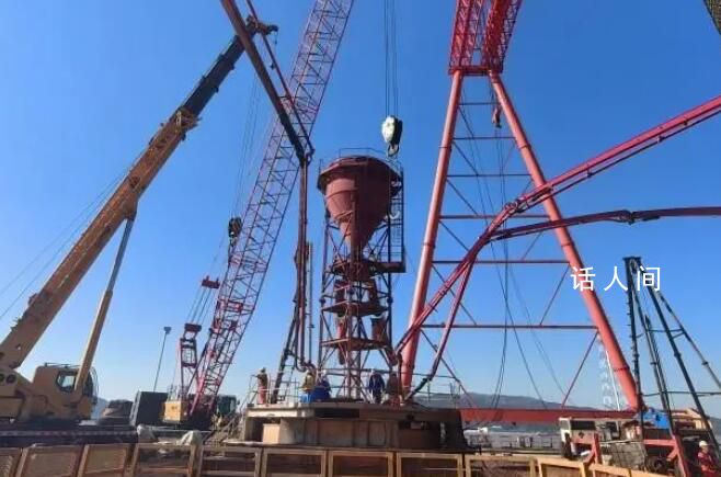世界最宽跨海大桥完成灌注 大桥建设取得阶段性进展