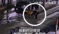 功勋犬执勤被钢钉扎破脚掌 缴毒73.86公斤