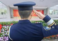 缉毒警抓毒贩画面对外公布 今天是中国人民警察节