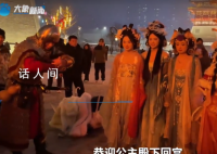 一场大雪再给河南文旅上分 河南洛阳雪中盛景令人陶醉