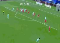 武磊空门不进 错失绝佳机会