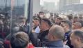 官方回应千人排队办烟花爆竹证 目前已报名600余人