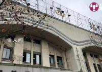大学生爬火车拍照被烧伤进ICU 被高压电击伤坠落
