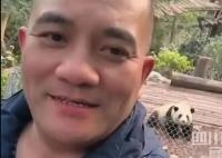 花花又听见谭爷爷喊果赖了 一见面就贴贴
