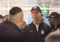 前国脚开付费直播偷拍C罗 杜文辉几分钟就赚了几万块