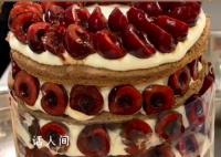 6寸蛋糕用5斤车厘子店家道歉 客服在沟通过程中业务能力不足不够负责认真