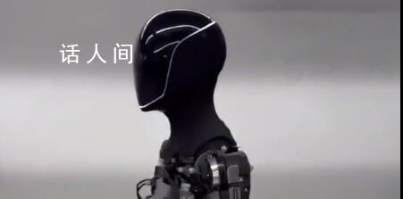 马斯克晒机器人:要去和擎天柱散步