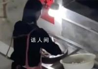 妈妈连夜斩十只鸡分给离乡儿女 精心准备后分给了即将返程的三姐弟