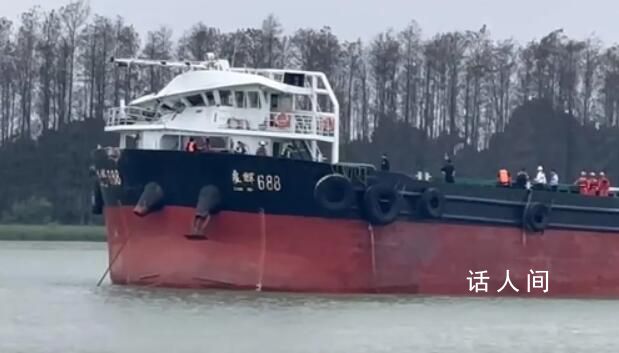 广州坠桥公交平时乘客多为学生 掉落时车上只有驾驶员1人