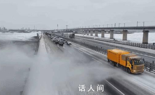看山东吹雪车“硬核除雪” 气体温度可达800℃