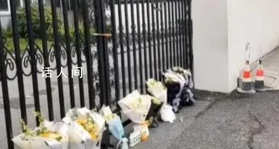 娃哈哈总部有人献花摆AD钙缅怀 宗庆后生前曾为交税500多亿自豪
