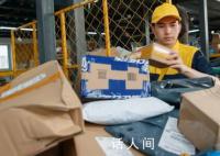 多家快递公司回应新规 按需配送快递员多劳多得