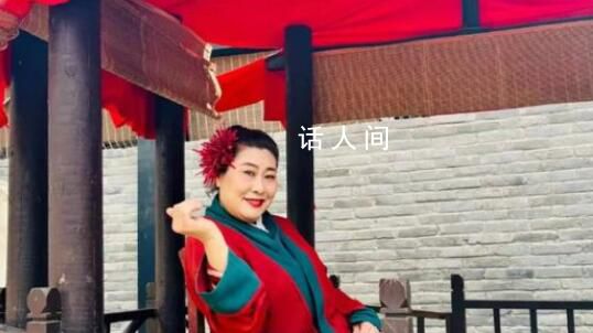 白岩松谈王婆说媒爆火 有时爱也需要媒介