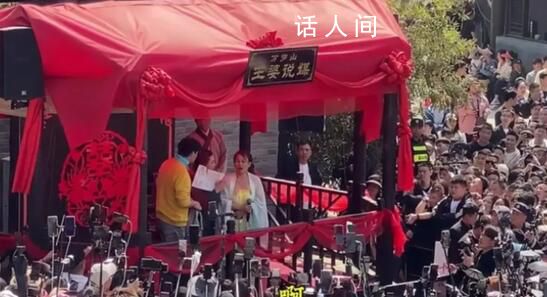丧偶双胞胎妈妈相亲 王婆哭了
