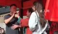 已婚男称上王婆说媒是想让妻子回国 妻子崩溃